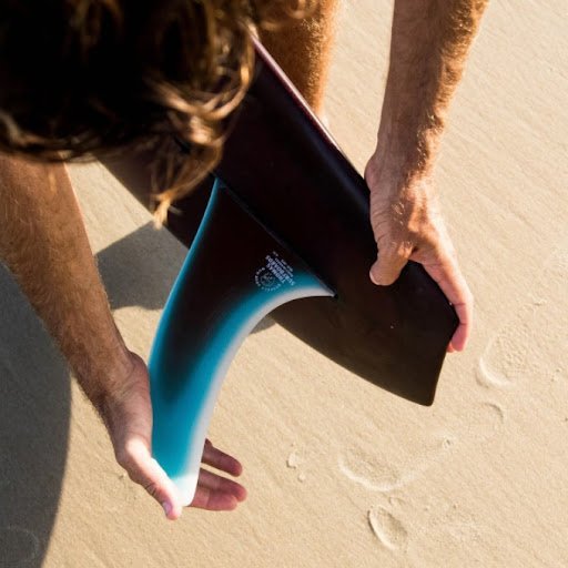 1) La quilla flexible La quilla flexible de FCS para surfear en La Lancha, Punta Mita y Sayulita